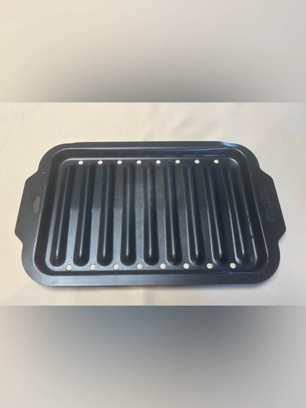 Nordic Ware Broiler Pan 16x10” - 1 Piece Only - Made in USA